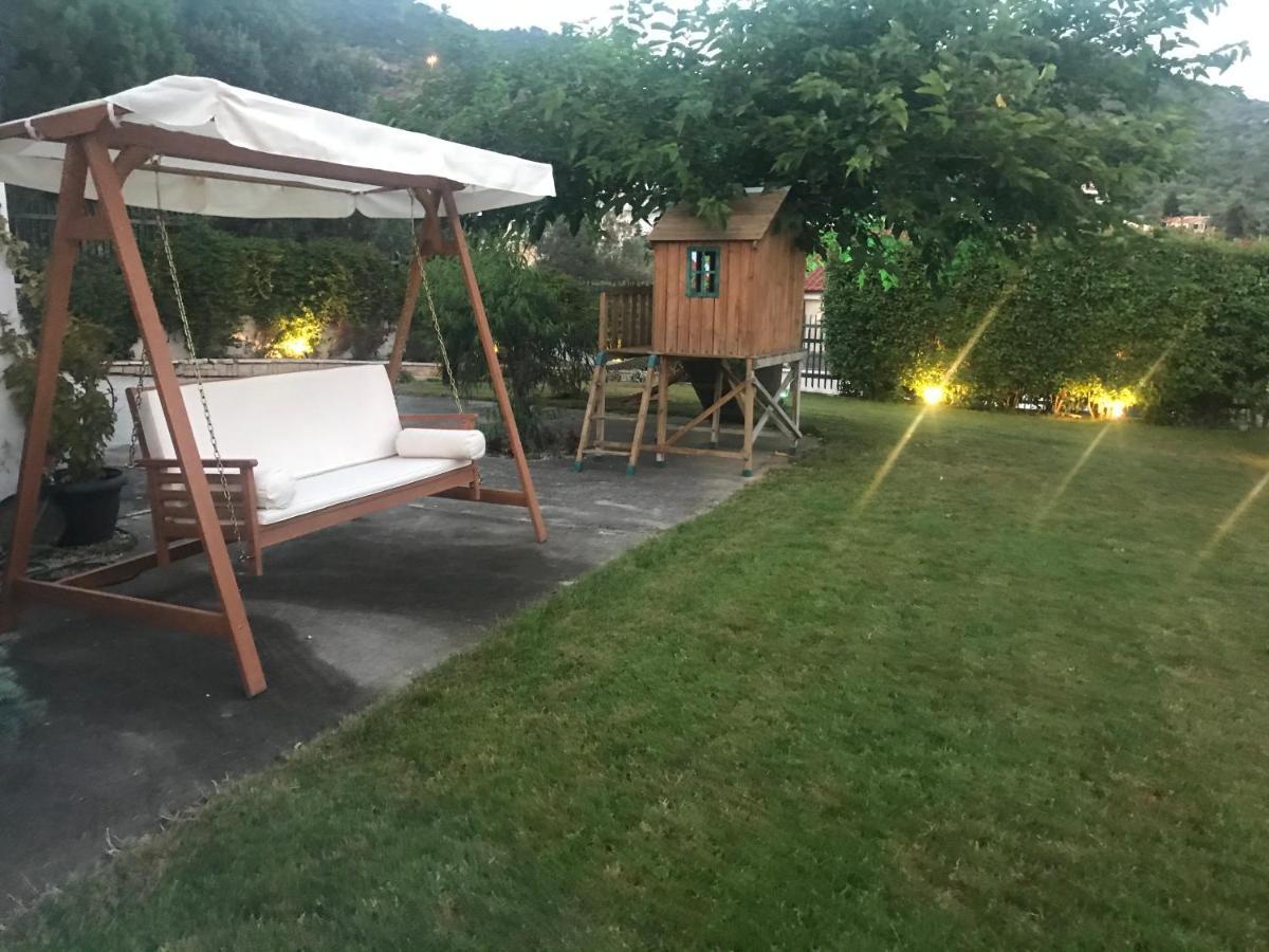 Aerides Luxury Villa Palaiontsiflikion Luaran gambar