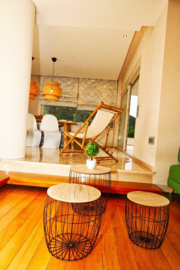 Aerides Luxury Villa Palaiontsiflikion Luaran gambar